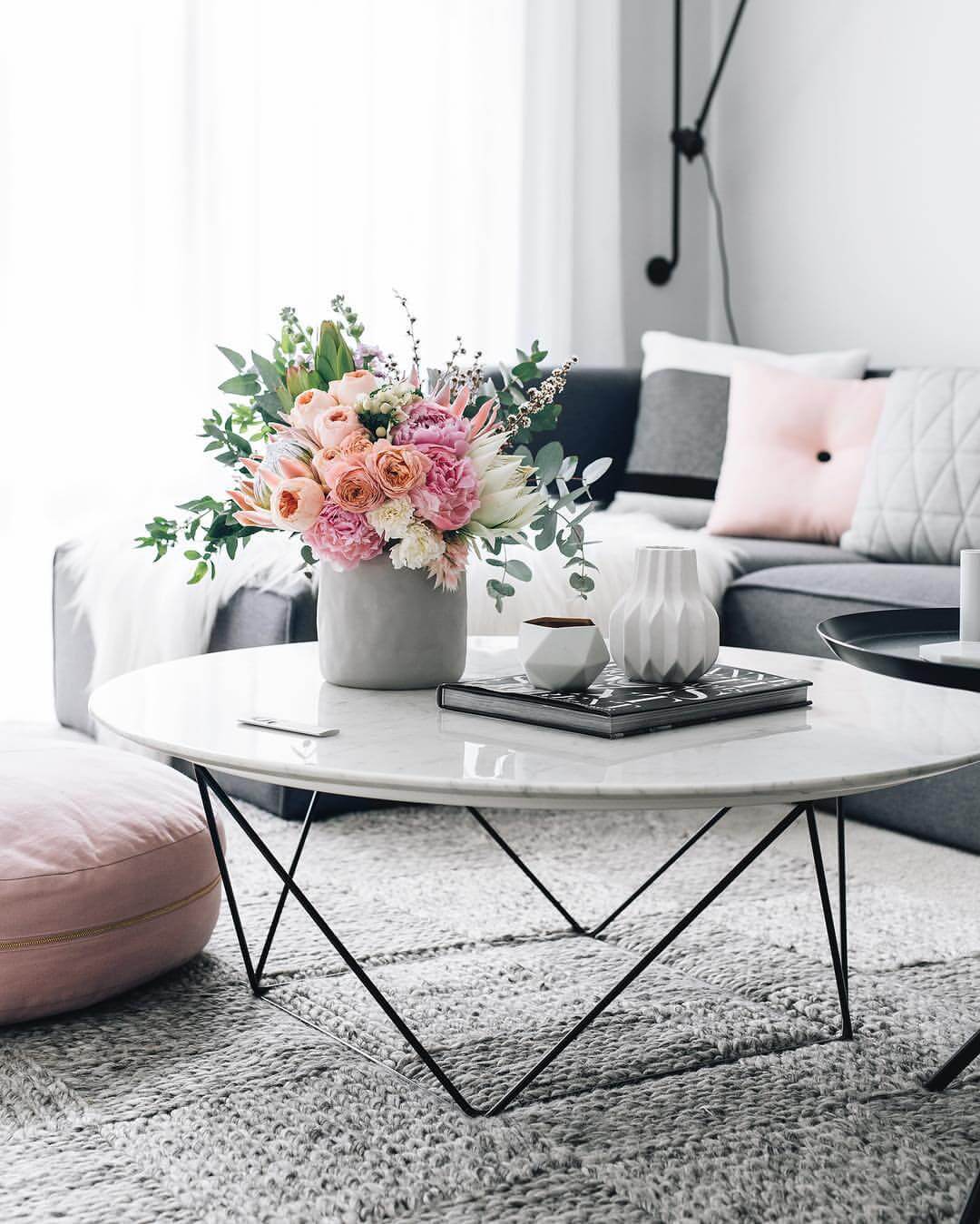 best coffee table decorating ideas and designs for homebnc accents peachy spring flower arrangement with geometric vases vintage brass glass green runner black half moon console
