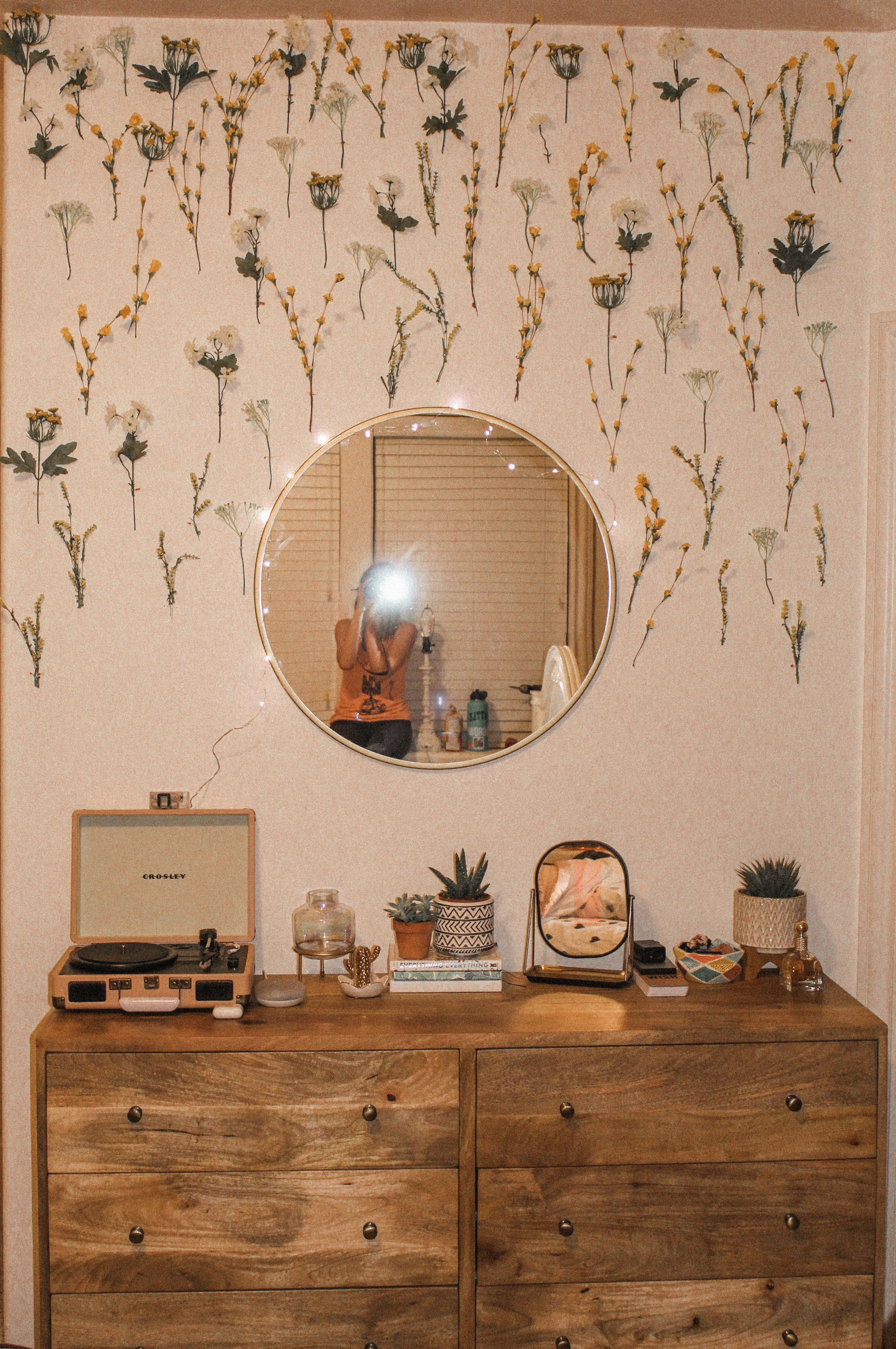 bulk makeup lobby side round bathrooms square gold for target table spaces small bathroom cir canadian convex accent best decorative compact vanity mirrors michaels hobby tire