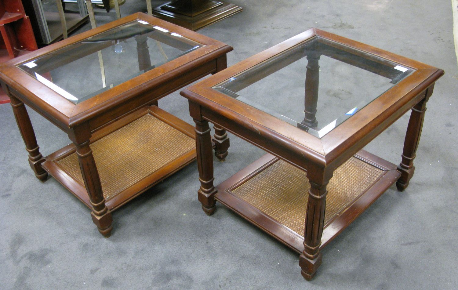 cherry wood end tables with glass top doces abobrinhas table blueprint can floor lamp rustic side diy pub set riverside furniture summerhill fixer upper line for less magnussen